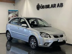 Silver Begagnad 2011 Kia Rio Halvkombi | 39 900 kr