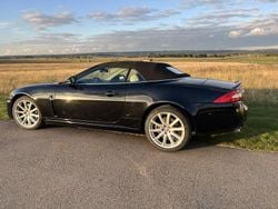 Svart Begagnad 2011 Jaguar XK Cab | 379 000 kr
