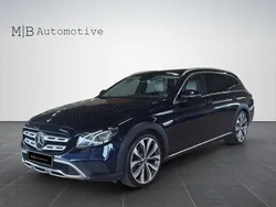 Mörkblå (blå) Begagnad 2019 Mercedes E220 Avantgarde Kombi | 309 900 kr (Marknadspris)