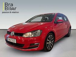 Röd Begagnad 2016 VW Golf VII R-line Halvkombi | 139 900 kr (Marknadspris)
