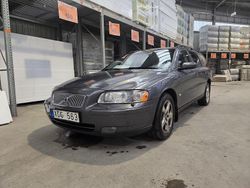 Grå Begagnad 2006 Volvo V70 Kinetic Kombi | 32 500 kr (Marknadspris)