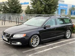 Svart Begagnad 2013 Volvo V70 Momentum Kombi | 95 499 kr (Marknadspris)