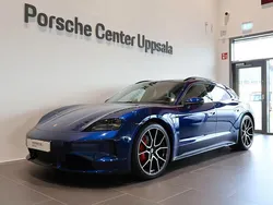 Mörkblå (gentian blue metallic) Ny 2024 Porsche Taycan 4S Sedan | 1 378 230 kr