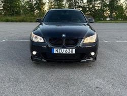 Svart Begagnad 2010 BMW 520 M Sport Sedan | 99 000 kr (Marknadspris)
