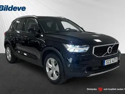 Svart Begagnad 2022 Volvo XC40 Momentum SUV | 289 900 kr (Marknadspris)