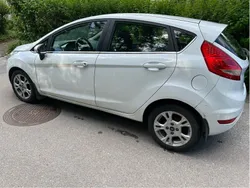 Vit Begagnad 2011 Ford Fiesta Titanium Halvkombi | 28 000 kr (Bra pris)