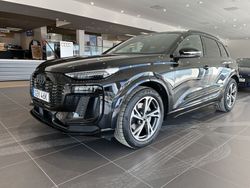 Svart Ny 2025 Audi Q6 e-tron S-Line SUV | 990 100 kr (Lite dyr)