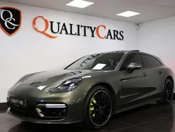 Mörkgrön Begagnad 2022 Porsche Panamera 4 Platinum Edition Sedan | 899 000 kr (Marknadspris)