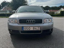 Grå Begagnad 2003 Audi A4 Comfort Sedan | 21 000 kr (Bra pris)
