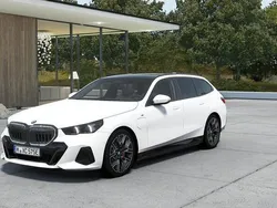Vit Ny 2025 BMW 530e Efficient Dynamics Kombi | 802 900 kr (Marknadspris)