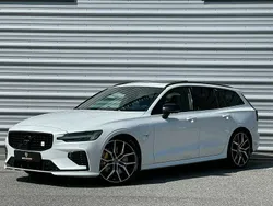 Vit Begagnad 2020 Volvo V60 R-Design Kombi | 659 900 kr