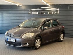 Mörkgrå Begagnad 2010 Toyota Auris Plus Halvkombi | 57 800 kr (Marknadspris)