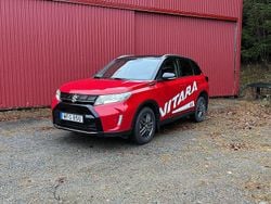 Röd Begagnad 2024 Suzuki Vitara SUV | 363 500 kr
