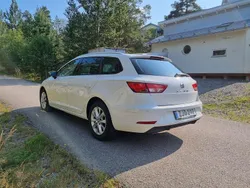 Vit Begagnad 2019 Seat Leon ST Style Kombi | 144 900 kr (Marknadspris)