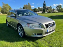 Brun Begagnad 2010 Volvo V70 Summum Kombi | 50 000 kr (Marknadspris)