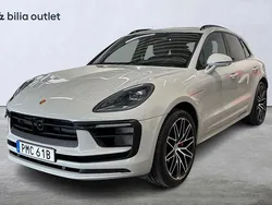 Grå Begagnad 2024 Porsche Macan S SUV | 899 900 kr (Marknadspris)