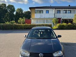 Grå Begagnad 2003 VW Golf IV Basis Halvkombi | 12 900 kr (Marknadspris)