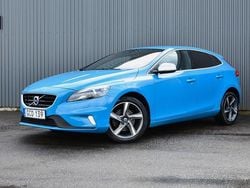 Blå Begagnad 2016 Volvo V40 R-Design Halvkombi | 149 900 kr (Bra pris)
