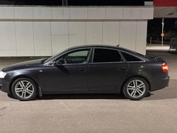Grå Begagnad 2005 Audi A6 Sedan | 35 000 kr (Marknadspris)
