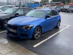 Blå Begagnad 2013 BMW M135 Halvkombi | 245 000 kr (Marknadspris)