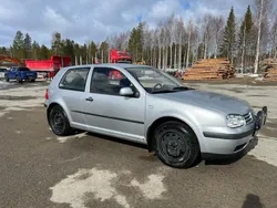 Silver Begagnad 2001 VW Golf IV Basis Halvkombi | 15 000 kr (Bra pris)