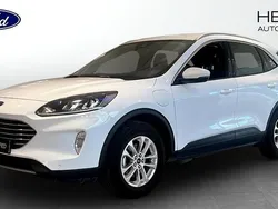 Vit (white) Begagnad 2022 Ford Kuga Titanium SUV | 259 900 kr (Bra pris)