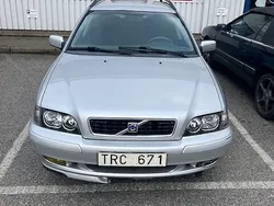 Grå Begagnad 2003 Volvo V40 Kombi | 15 900 kr