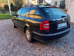 Svart Begagnad 2008 Skoda Octavia Kombi | 25 000 kr (Marknadspris)