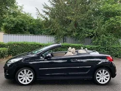 Svart Begagnad 2011 Peugeot 207 CC Cab | 80 000 kr (Lite dyr)