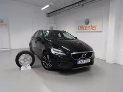 Svart Begagnad 2017 Volvo V40 CC Kombi | 159 900 kr (Marknadspris)