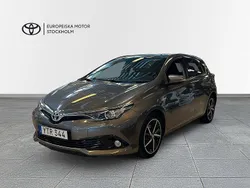 Mörkgrå Begagnad 2017 Toyota Auris Hybrid Comfort Halvkombi | 174 900 kr (Lite dyr)