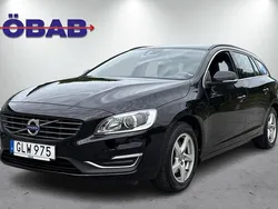 Svart Begagnad 2015 Volvo V60 Momentum Kombi | 139 800 kr (Marknadspris)