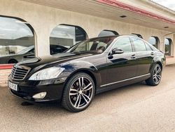 Svart Begagnad 2008 Mercedes S350 Sedan | 135 000 kr