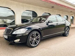 Svart Begagnad 2008 Mercedes S350 Sedan | 135 000 kr