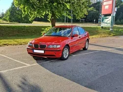 Röd Begagnad 2004 BMW 316 Sedan | 45 000 kr