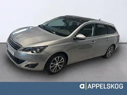 Grå (gråmetallic) Begagnad 2016 Peugeot 308 Allure Kombi | 99 900 kr (Marknadspris)