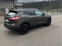 Brun Begagnad 2016 Nissan Qashqai SUV | 125 000 kr (Bra pris)