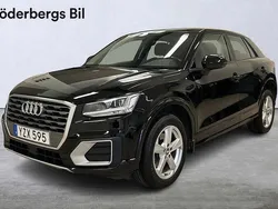 Svart (brilliantsvart) Begagnad 2017 Audi Q2 Sport SUV | 186 500 kr (Lite dyr)
