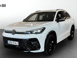 Vit Begagnad 2024 VW Tiguan R-line SUV | 499 900 kr