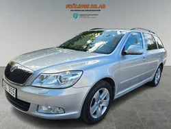 Silver Begagnad 2011 Skoda Octavia Elegance Kombi | 54 500 kr (Bra pris)