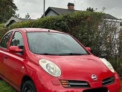 Röd Begagnad 2005 Nissan Micra Halvkombi | 9 000 kr (Superpris)