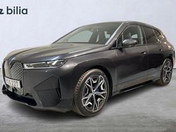 Grå Begagnad 2024 BMW iX Comfort Edition SUV | 848 900 kr (Dyr)