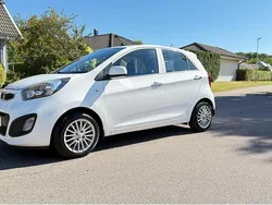 Vit Begagnad 2013 Kia Picanto Halvkombi | 49 000 kr (Lite dyr)