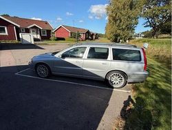 Grå Begagnad 2005 Volvo V70 Momentum Kombi | 55 000 kr (Dyr)