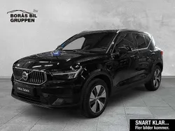 Svart Begagnad 2023 Volvo XC40 Core SUV | 349 000 kr (Marknadspris)