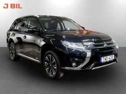 Svart Begagnad 2018 Mitsubishi Outlander SUV | 174 900 kr (Bra pris)
