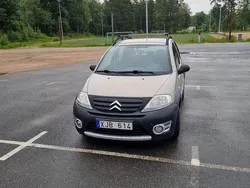 Brun Begagnad 2006 Citroën C3 Halvkombi | 25 000 kr (Marknadspris)