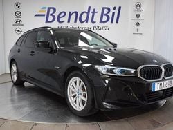 Black sapphire metallic Begagnad 2023 BMW 330 Shadowline Kombi | 364 500 kr