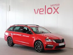 Röd Begagnad 2017 Skoda Octavia RS Kombi | 179 900 kr (Lite dyr)