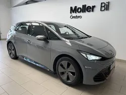 Ljusgrå (vapor grey) Begagnad 2022 Cupra Born Halvkombi | 254 900 kr (Marknadspris)